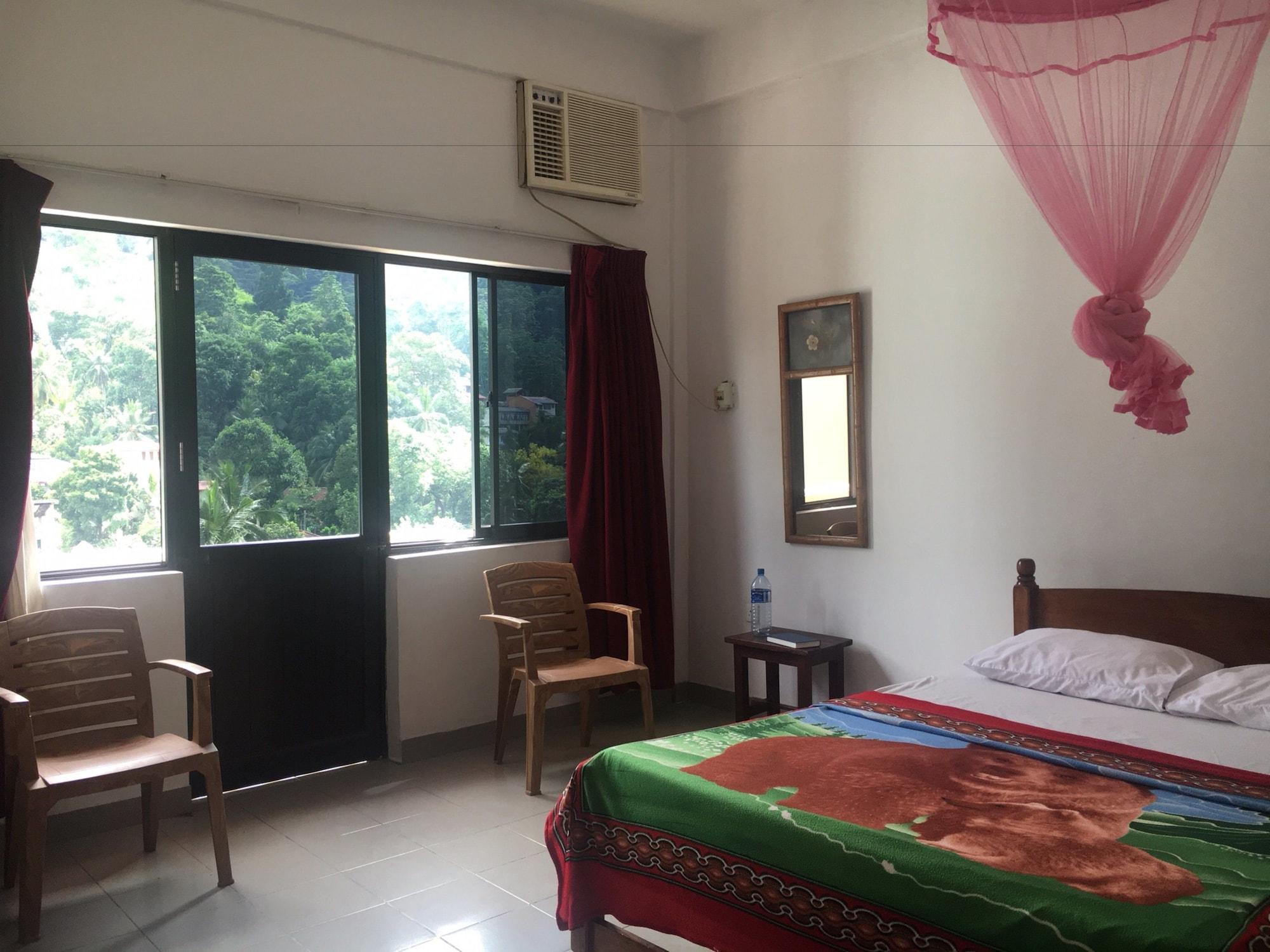 Majestic Tourist Hotel Kandy Eksteriør billede