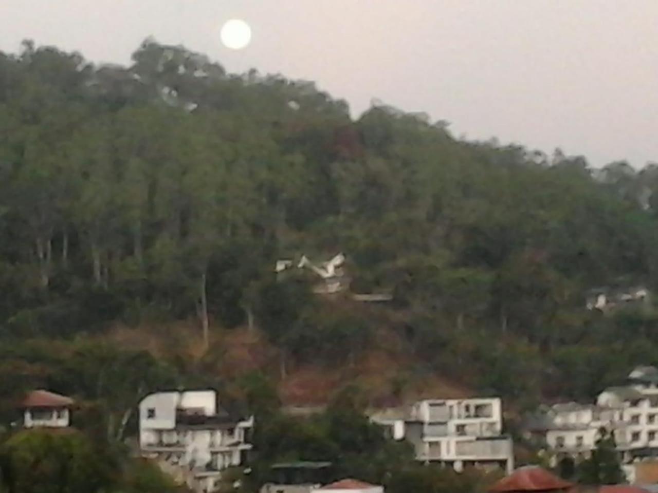 Majestic Tourist Hotel Kandy Eksteriør billede