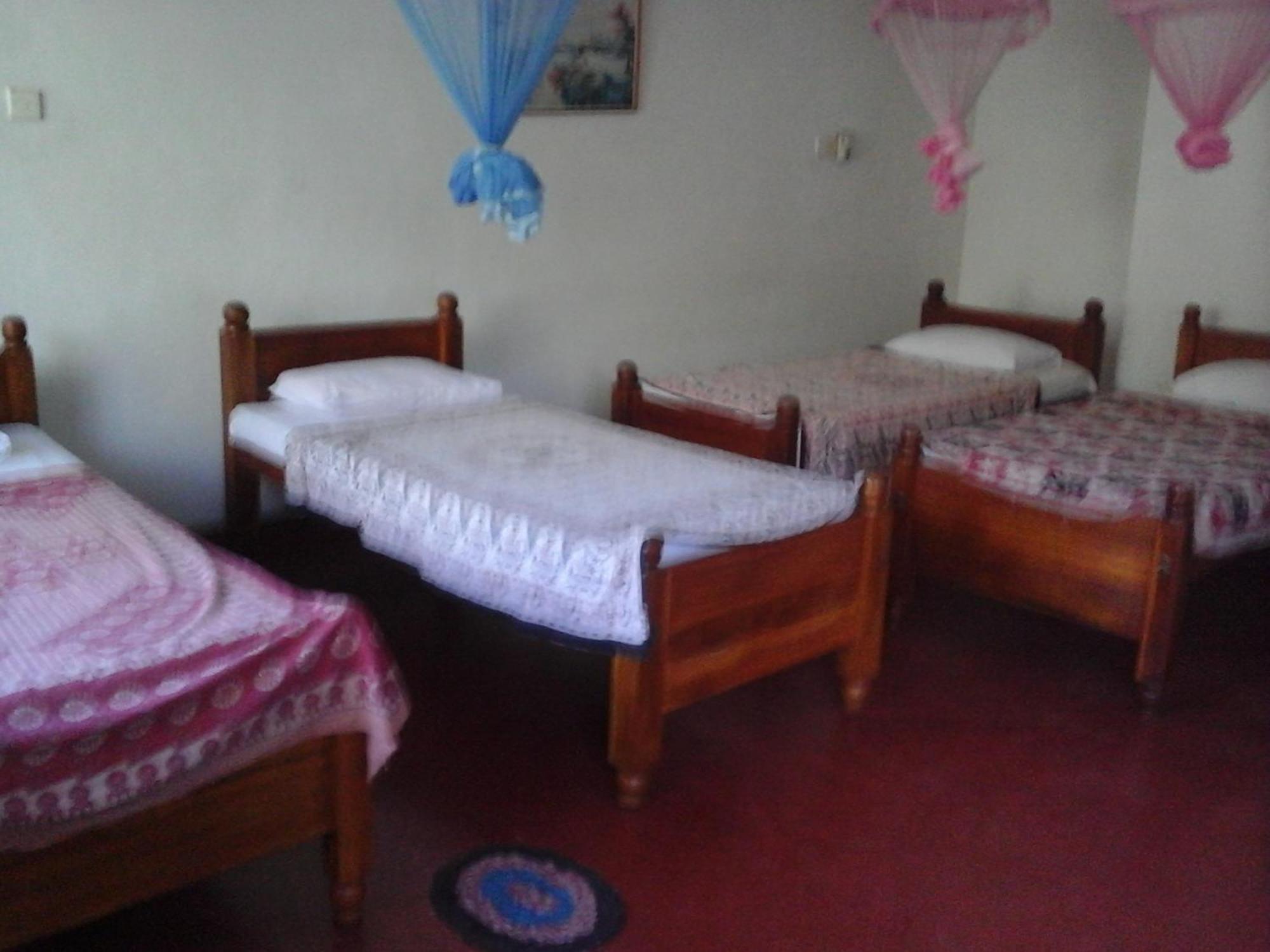 Majestic Tourist Hotel Kandy Eksteriør billede