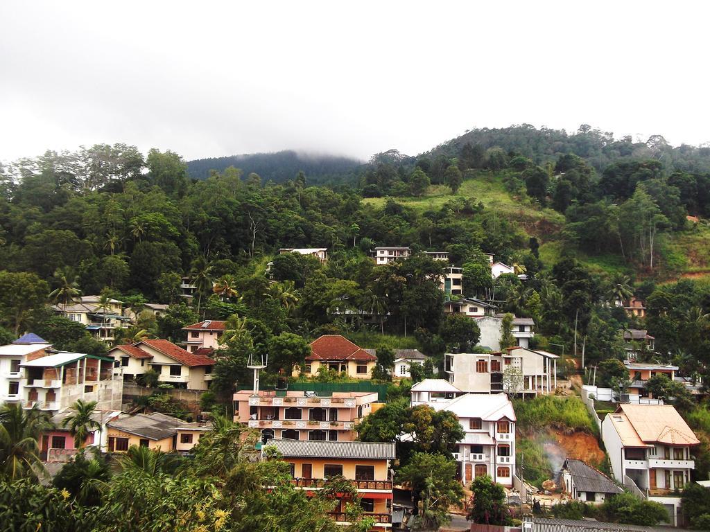 Majestic Tourist Hotel Kandy Eksteriør billede